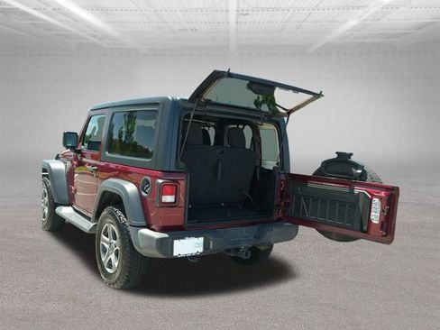 Used 2022 Jeep Wrangler Sport AWD/4WD image 15
