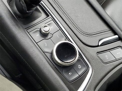 Certified 2022 Cadillac XT5 Luxury image 22