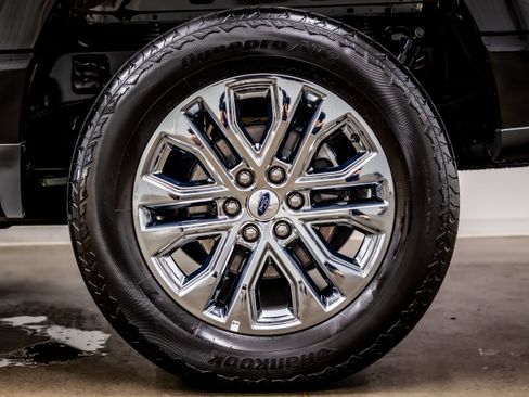 Used 2025 Ford F150 Lariat w/ Equipment Group 502A High AWD/4WD image 31