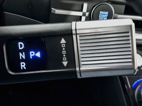 Used 2025 Hyundai Santa Fe SEL FWD image 25