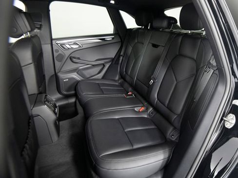New 2026 Porsche Macan AWD/4WD image 34