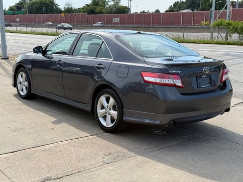 Used 2011 Toyota Camry SE w/ SE Extra-Value Pkg #1 FWD image 9