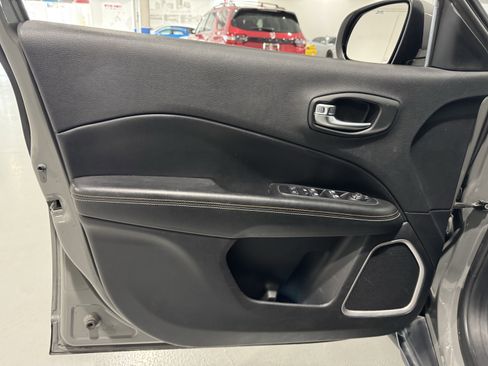 Used 2019 Jeep Compass Sport image 23