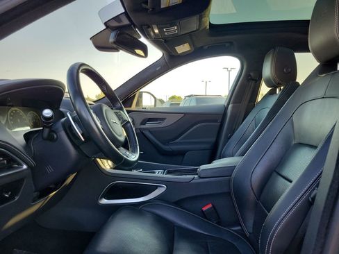 Used 2018 Jaguar F-PACE S image 15