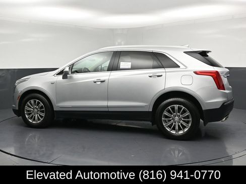 Used 2017 Cadillac XT5 Luxury w/ Driver Awareness Package FWD image 32