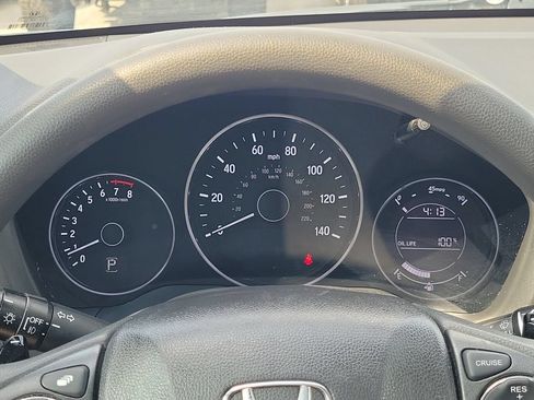 Used 2018 Honda HR-V EX image 26