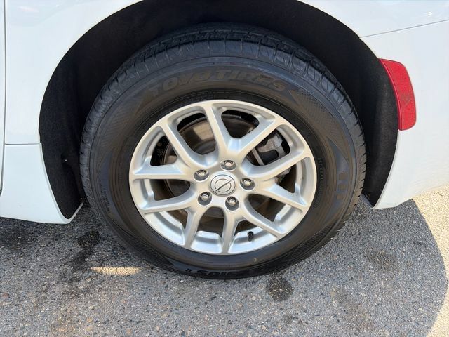Used 2025 Chrysler Pacifica Select FWD image 16