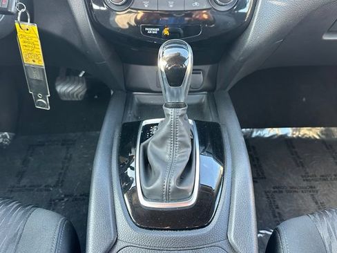 Certified 2020 Nissan Rogue S FWD image 32