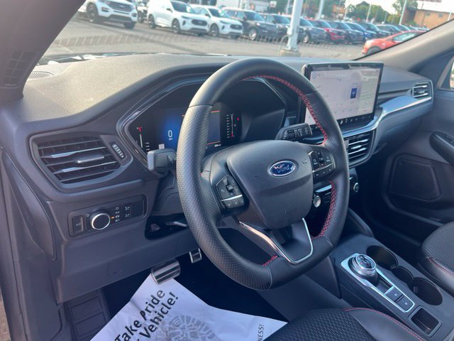 Certified 2024 Ford Escape ST-Line w/ Tech Pack #1 AWD/4WD image 7