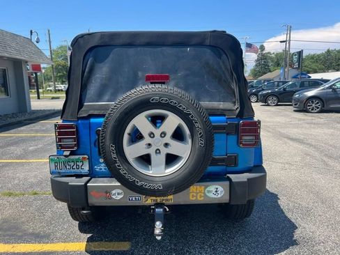 Used 2014 Jeep Wrangler Unlimited Sport AWD/4WD image 9
