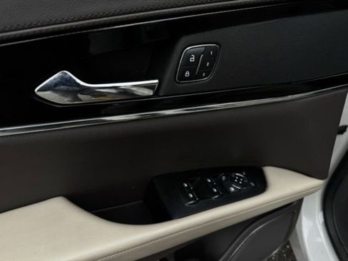 Used 2022 Lincoln Nautilus AWD image 13