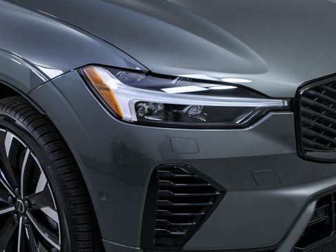 New 2026 Volvo XC60 T8 Ultra w/ Climate Package PRO image 37