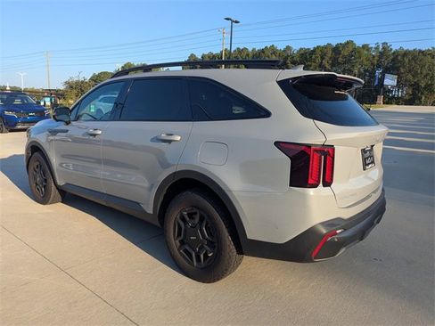 Used 2024 Kia Sorento SX Prestige w/ Sage Leather Package image 5