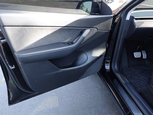 Used 2022 Tesla Model Y Performance AWD/4WD image 14