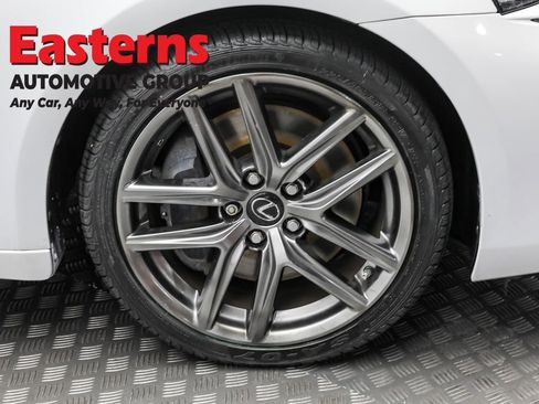 Used 2018 Lexus IS 300 F Sport w/ F Sport Package image 32