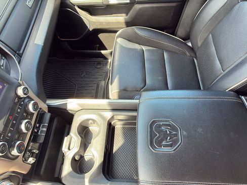 Used 2022 RAM 1500 Laramie AWD/4WD image 17