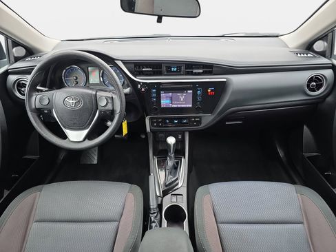 Used 2019 Toyota Corolla LE image 9
