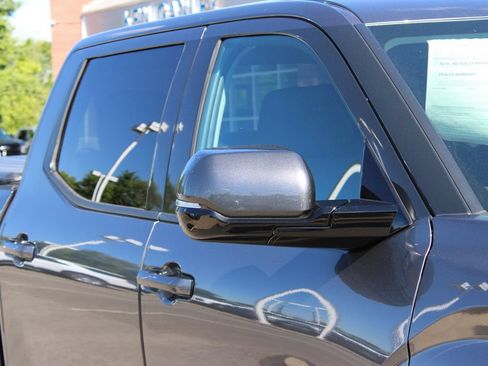 Used 2023 Toyota Tundra SR5 w/ SR5 Convenience Package AWD/4WD image 2