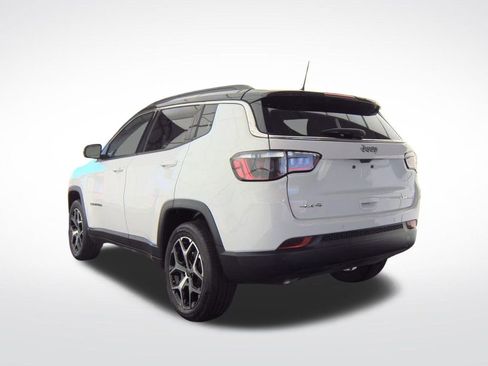 Used 2025 Jeep Compass Limited AWD/4WD image 15