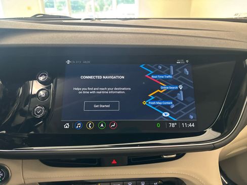 Used 2023 Buick Envision Avenir image 39