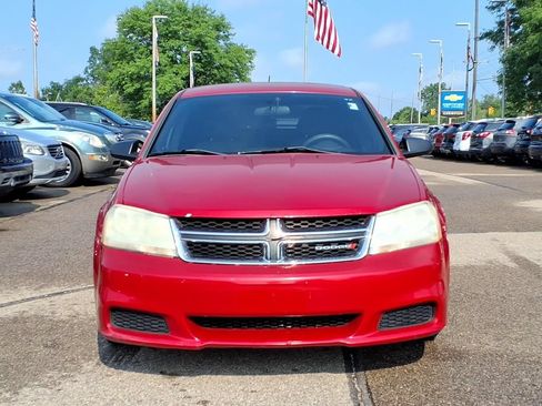 Used 2013 Dodge Avenger SE FWD image 2