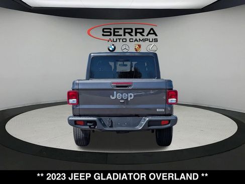 Used 2023 Jeep Gladiator Overland AWD/4WD image 12