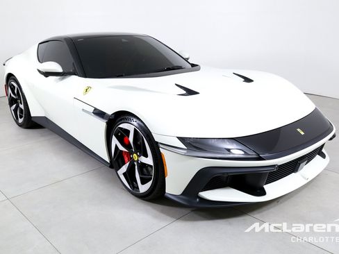 Used 2025 Ferrari 12Cilindri RWD image 3