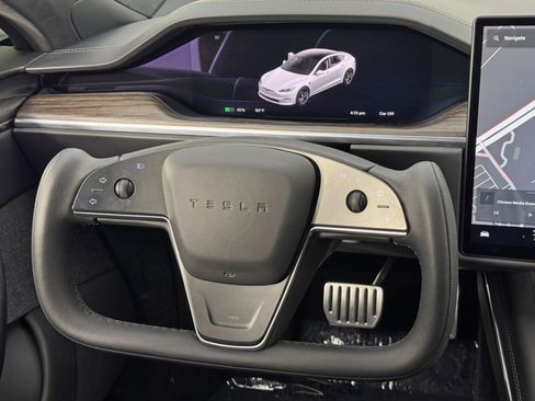 Used 2022 Tesla Model S image 17