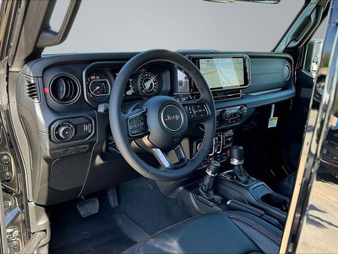 New 2026 Jeep Wrangler Unlimited Rubicon w/ Whitecap Package image 4