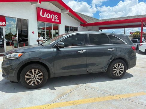 Used 2020 Kia Sorento FWD V6 image 6