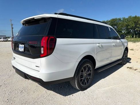 New 2026 Ford Expedition Max Platinum w/ Stealth Appearance Package AWD/4WD image 4