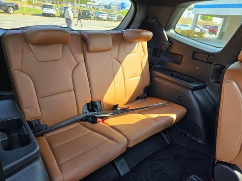 Used 2024 Kia Telluride AWD image 15
