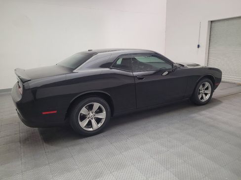 Used 2020 Dodge Challenger SXT RWD image 10