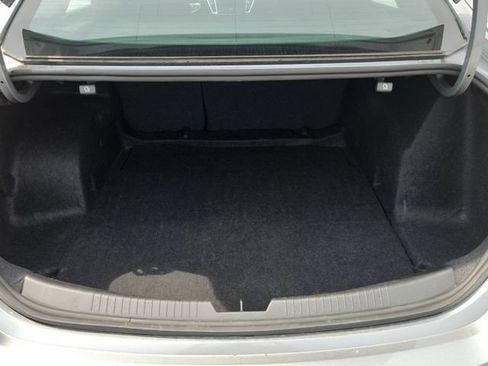 Used 2025 Chevrolet Malibu LT FWD image 9