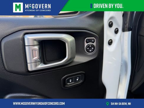 Used 2020 Jeep Gladiator Rubicon w/ Dual Top Group AWD/4WD image 24