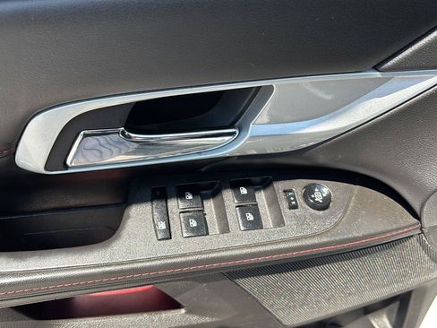 Used 2011 GMC Terrain SLE FWD image 16