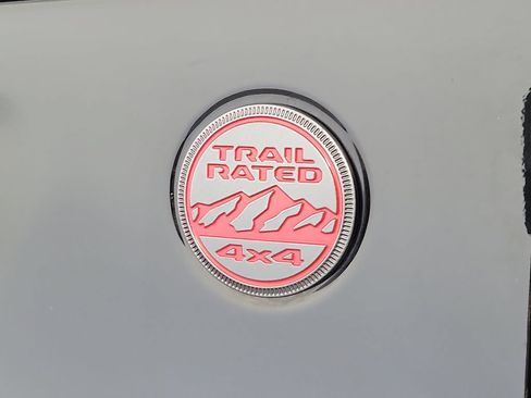 Used 2025 Jeep Wrangler Unlimited Rubicon AWD/4WD image 8