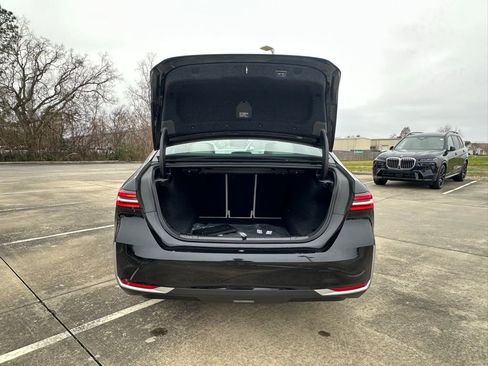 Certified 2025 BMW 530i image 28