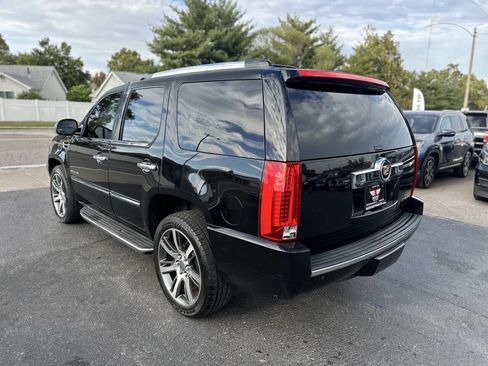 Used 2013 Cadillac Escalade Luxury image 6