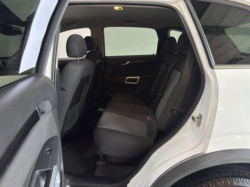 Used 2014 Chevrolet Captiva Sport LS FWD image 10