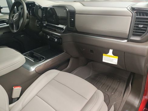 New 2026 GMC Sierra 2500 SLT w/ SLT Premium Package image 8