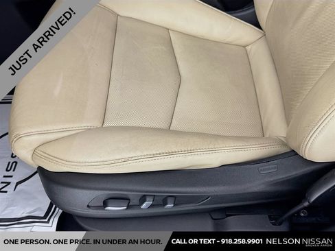 Used 2019 Cadillac XT5 Luxury FWD image 19