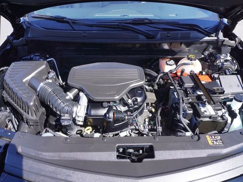 Used 2024 Cadillac XT6 Premium Luxury image 7