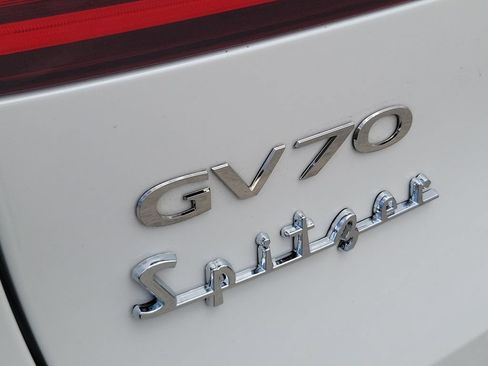 Used 2025 Genesis GV70 3.5T Sport w/ Sport Advanced Package AWD/4WD image 5