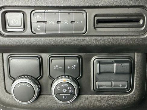Used 2021 GMC Yukon SLT w/ SLT Luxury Plus Package RWD image 13
