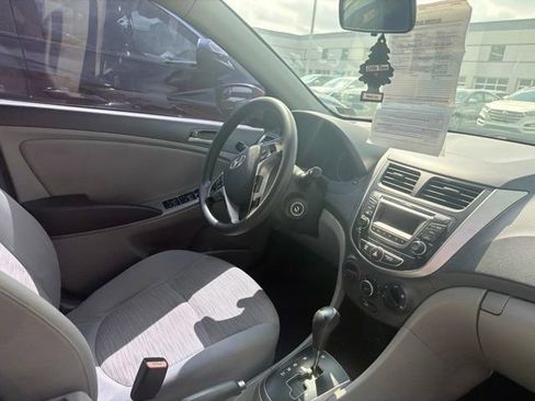 Used 2016 Hyundai Accent SE w/ Option Group 02 FWD image 10