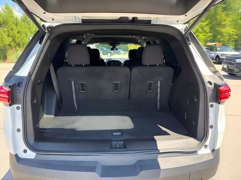 Used 2023 Chevrolet Traverse LT AWD/4WD image 19