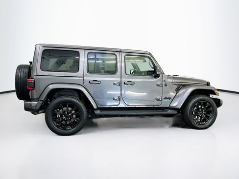 Used 2021 Jeep Wrangler Unlimited Sahara AWD/4WD image 10