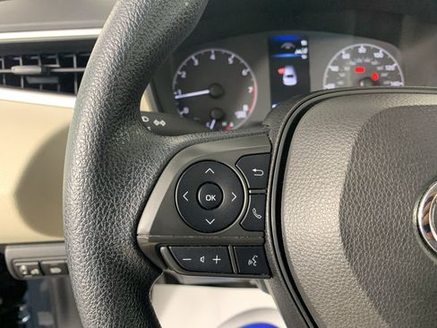 Used 2023 Toyota Corolla LE FWD image 18