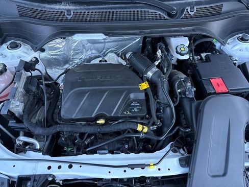 Certified 2024 Chevrolet Trax RS w/ Driver Confidence Package image 22